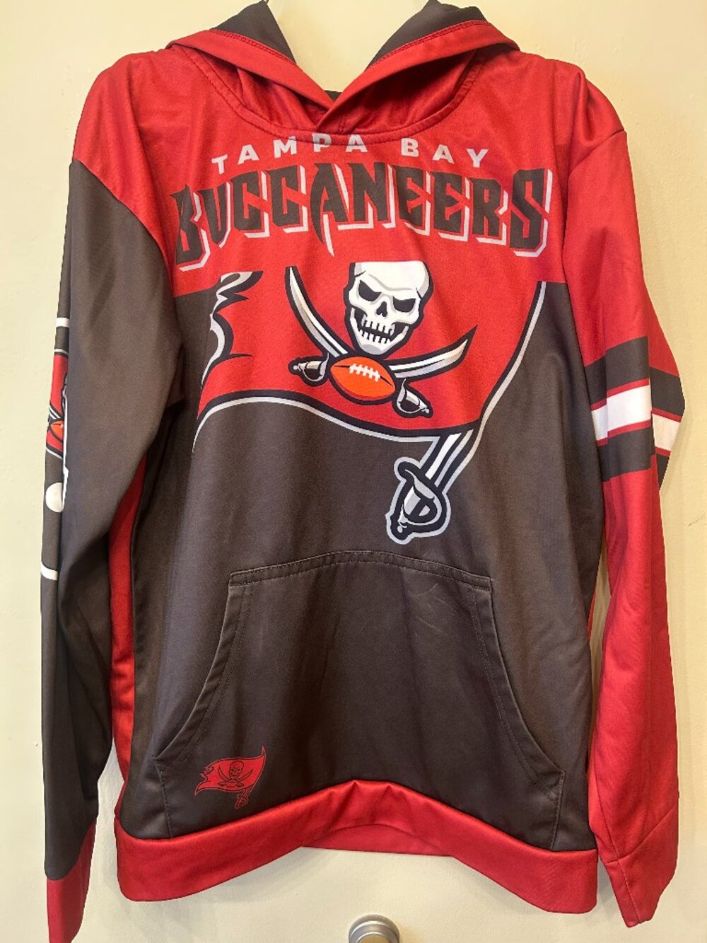 Tampa Bay Buccaneer's NFL Pullover.